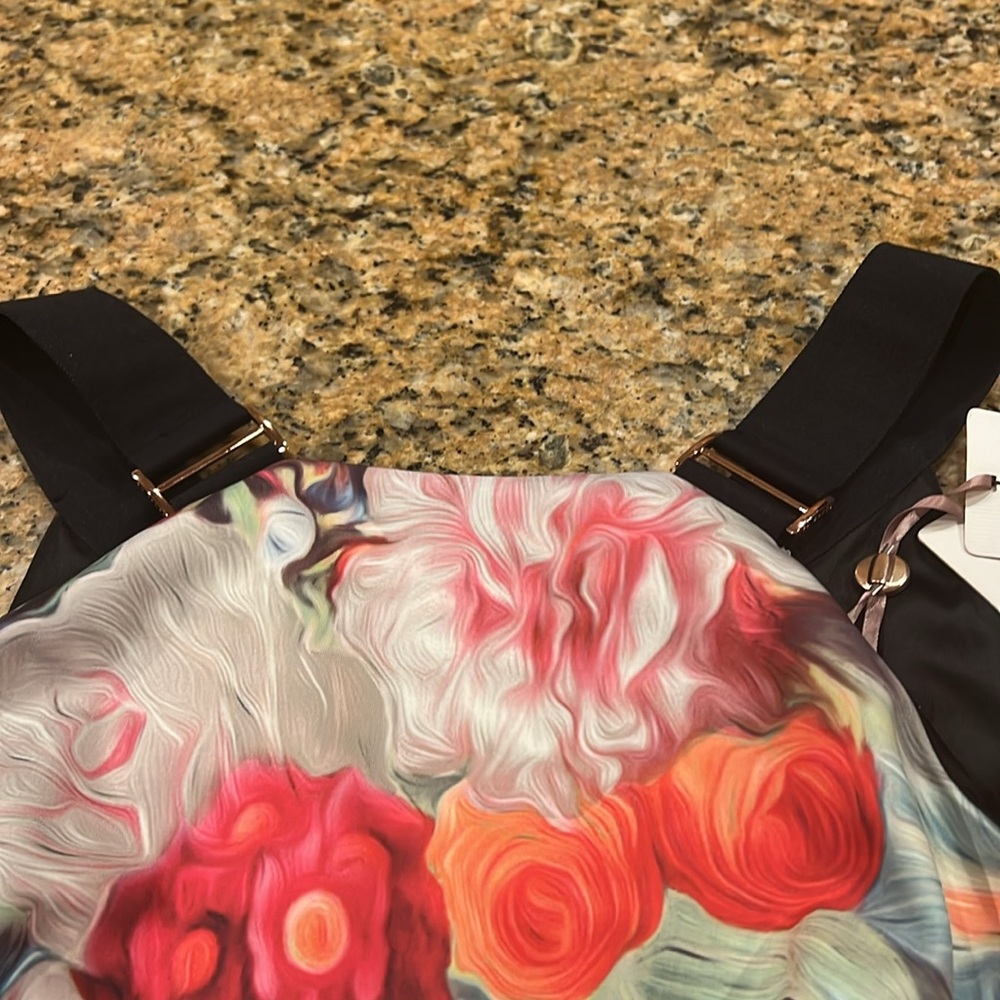Dress - Picture 6 of 10